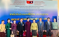 Spouses of top Vietnamese, Lao leaders attend opening of Vietnam Film Week in Vientiane